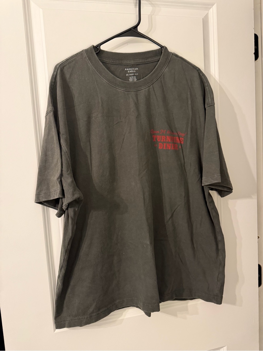 Boxy fit American Eagle Outfitters Men's Charcoal Gray Graphic Tee